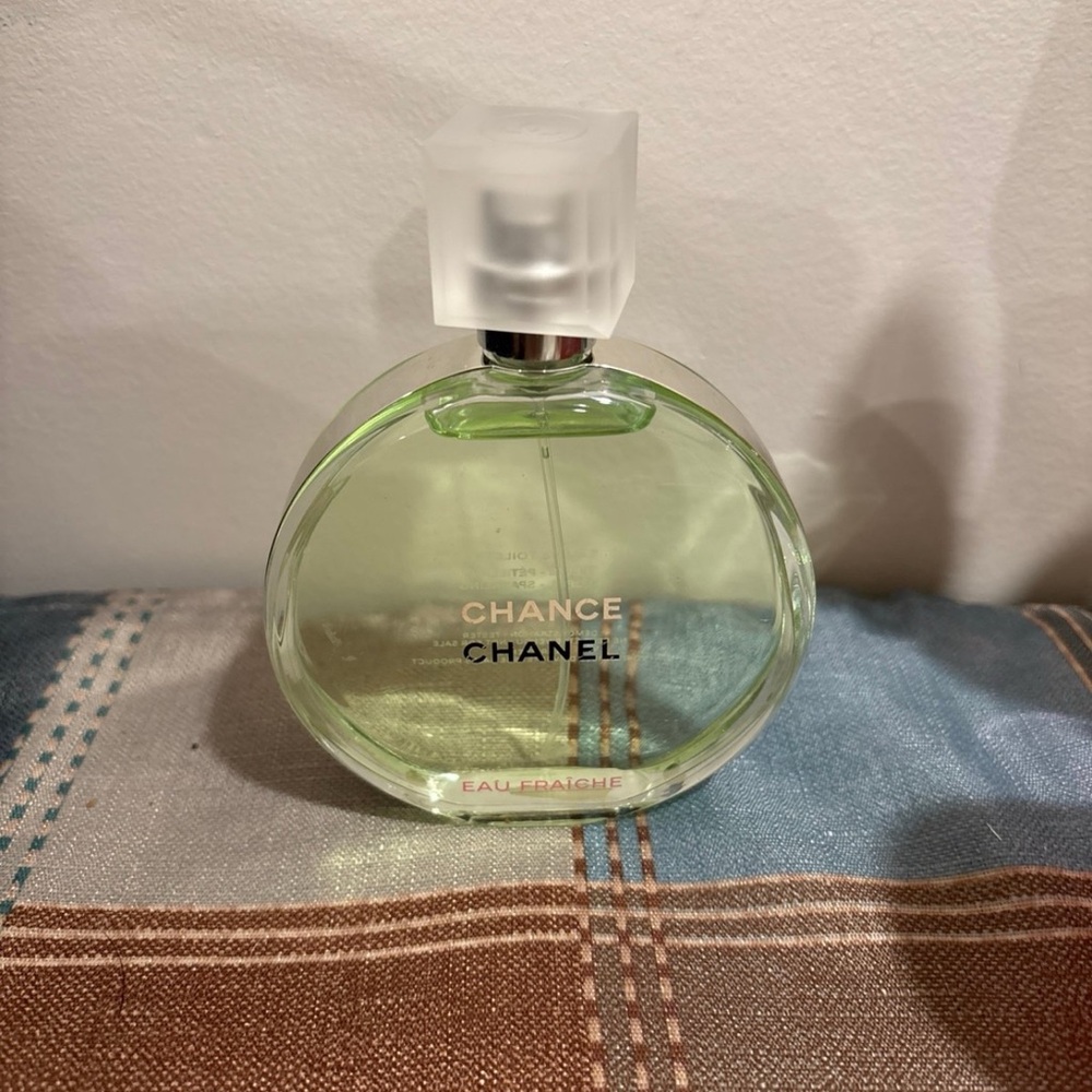 CHANEL Eau de Toilette with Silver Label